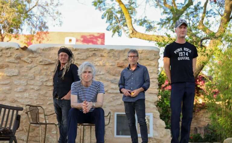 Bikini Nada Surf